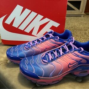 Nike Air Max PlusPink & Blue